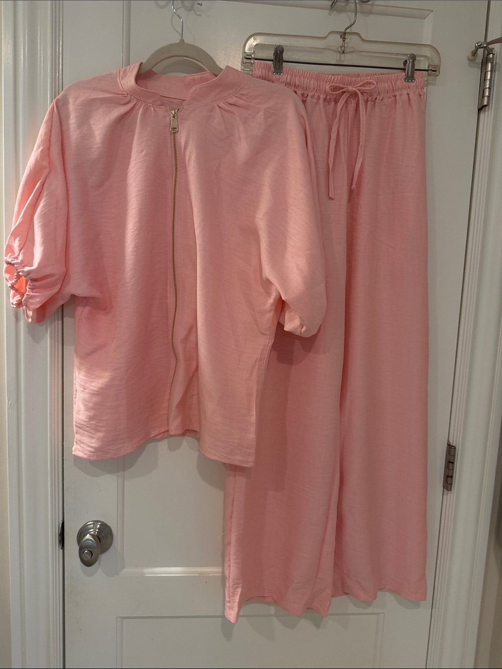 Women's Soft Pink Two-Piece Pajama Set with Zip Front